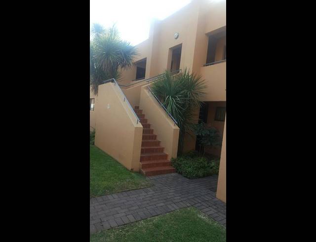 2 BEDROOM PROPERTY TO RENT IN WATERKLOOF